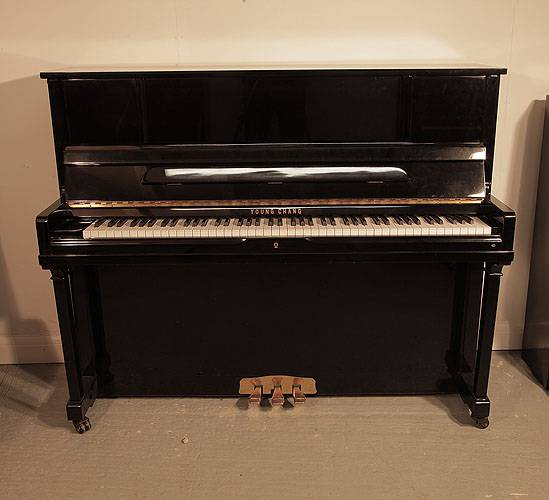 piano d'occasion Young Chang 118